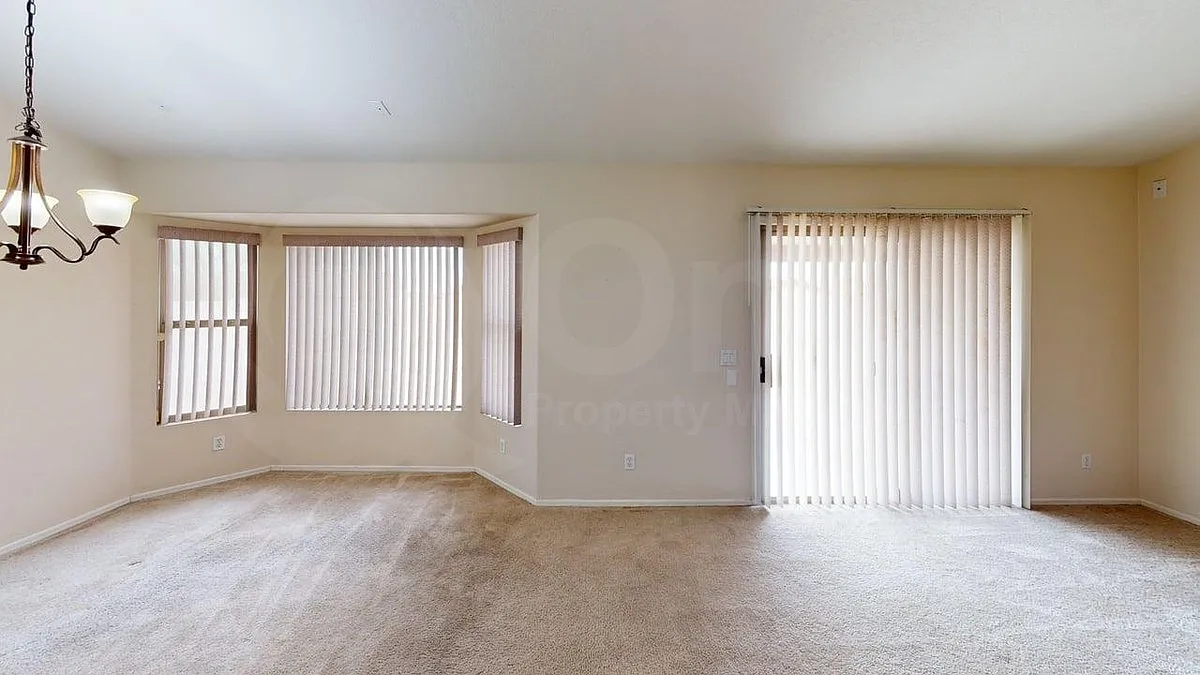 3 bed, 2.0 bath, 1507 sqft, $1,950 — Photo 4