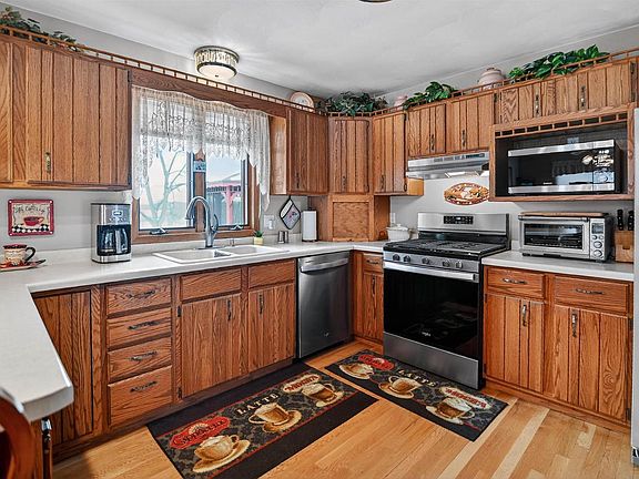 2nd image of 714 Willow Run Street