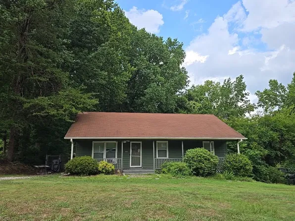 1811 Yarbrough Dr, Greensboro, NC 27405