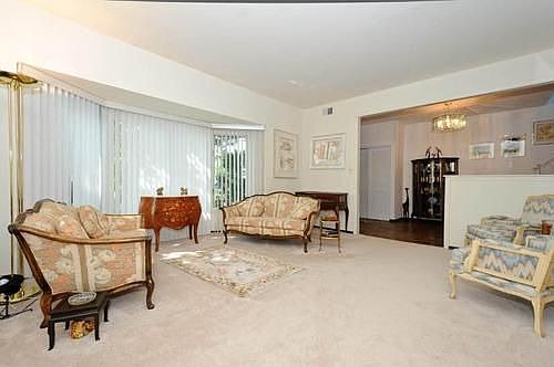 4th image of 21 Joyce Ln