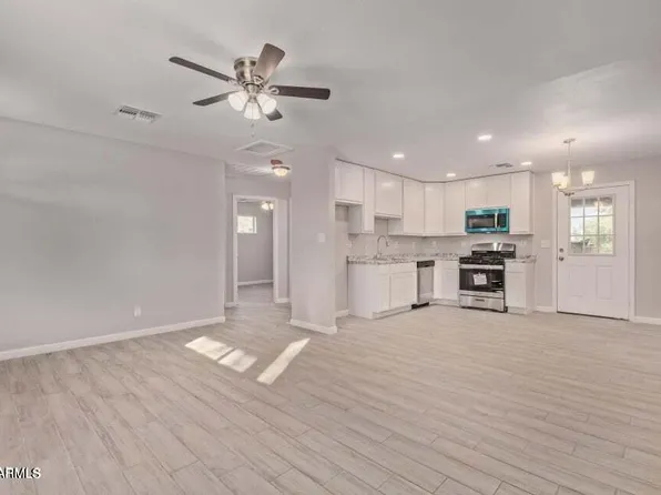 372 PERETZ Circle, Morristown, AZ 85342