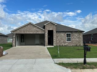 605 Cattleman Ln, Siloam Springs, AR 72761