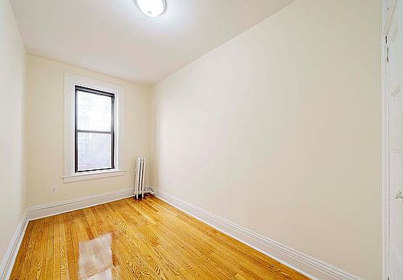 5th image of 201 E 30th St #48/49