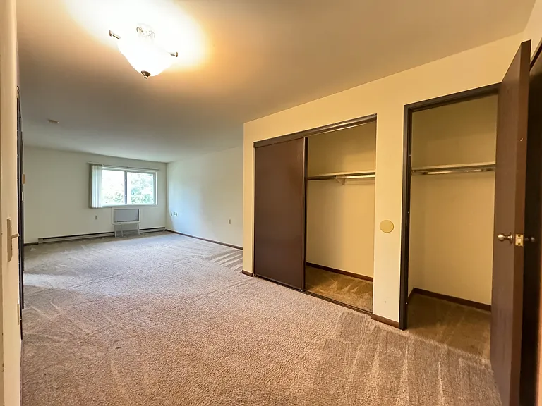 121 Colonial Dr #110 — Photo 7