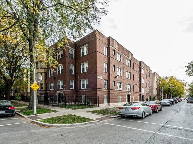 8155 S Maryland — Photo 12