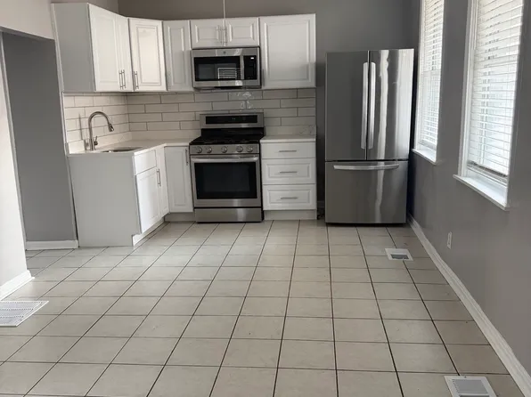 4545 S Wolcott Ave #2RB, Chicago, IL 60609