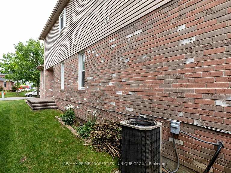 25 Pine Gate Pl — Photo 46