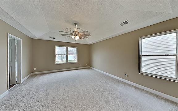 5th image of 4231 Everest Dr