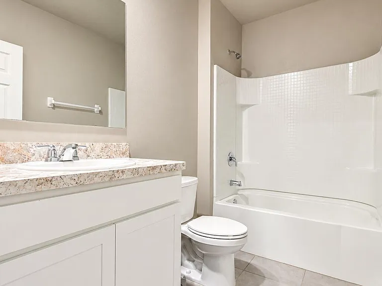 927 Remington Green Dr SE — Photo 38