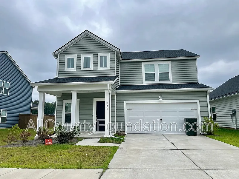 3 bed, 2.5 bath, 1830 sqft, $2,600 — Photo 1