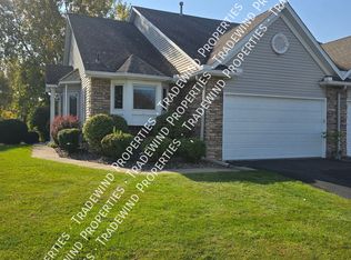 1045 Westcliff Curv, Shoreview, MN 55126