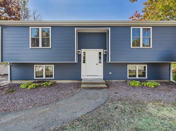 38 Old Onset Rd, Wareham, MA 02571
