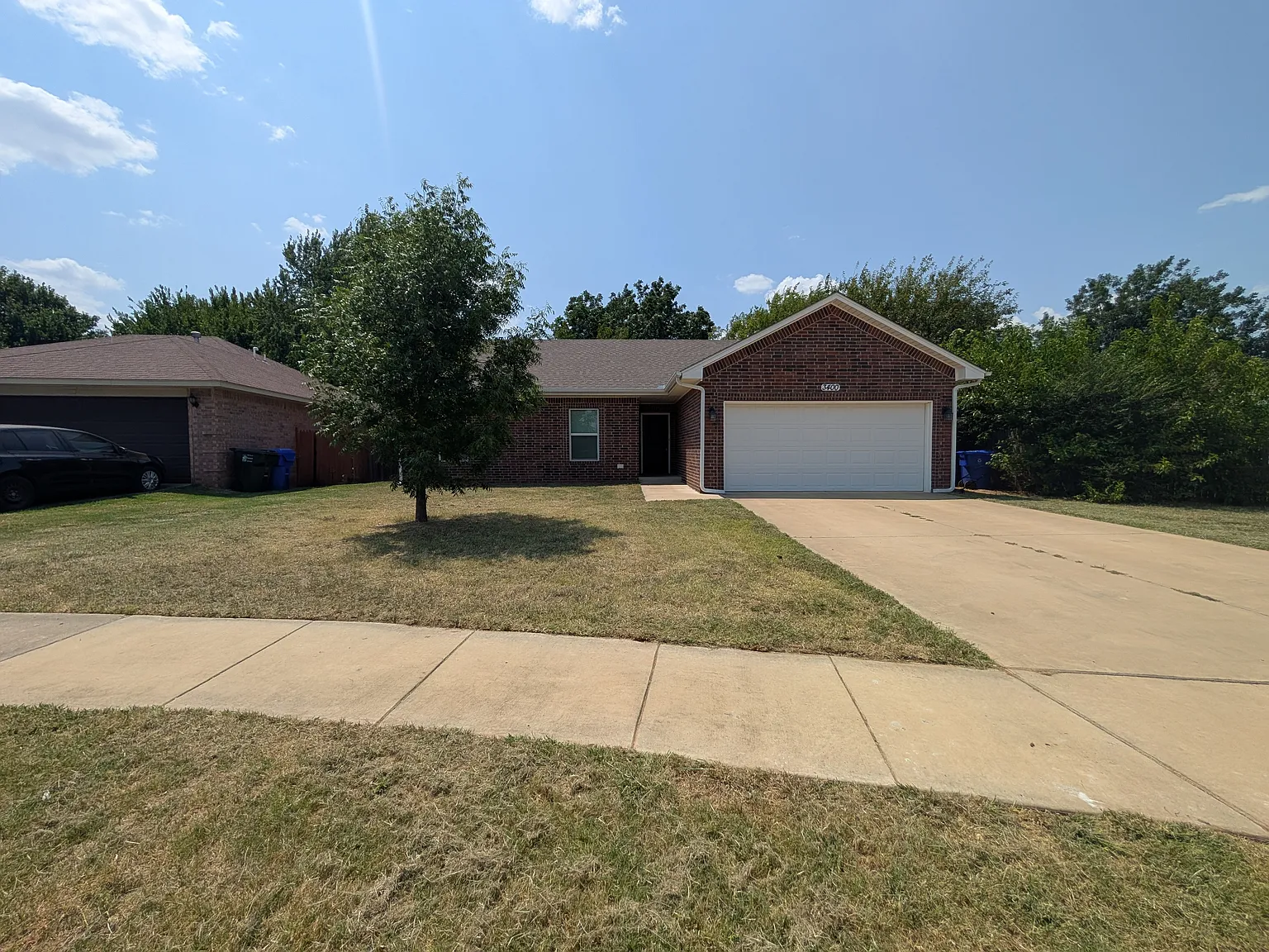 3 bed, 1387 sqft, $1,800 — Photo 2