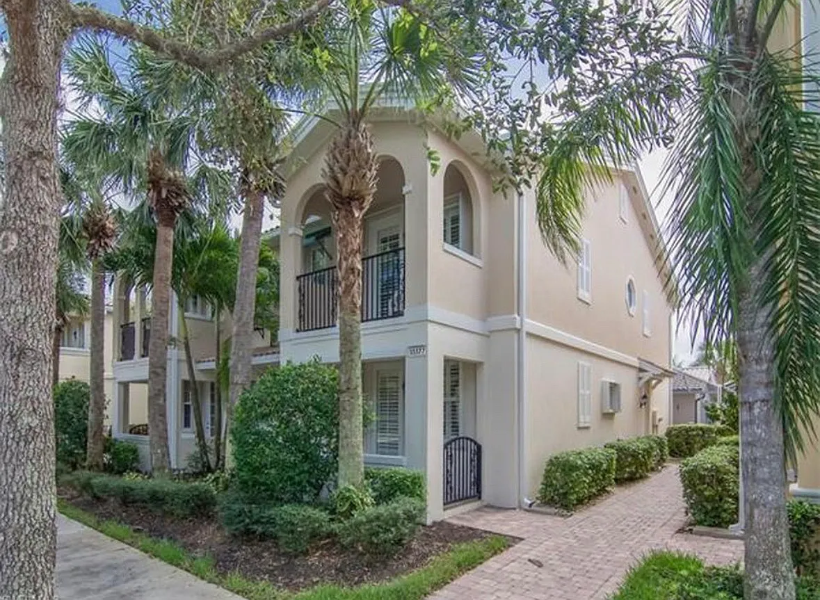 4 bed, 1868 sqft, $5,800 — Photo 1