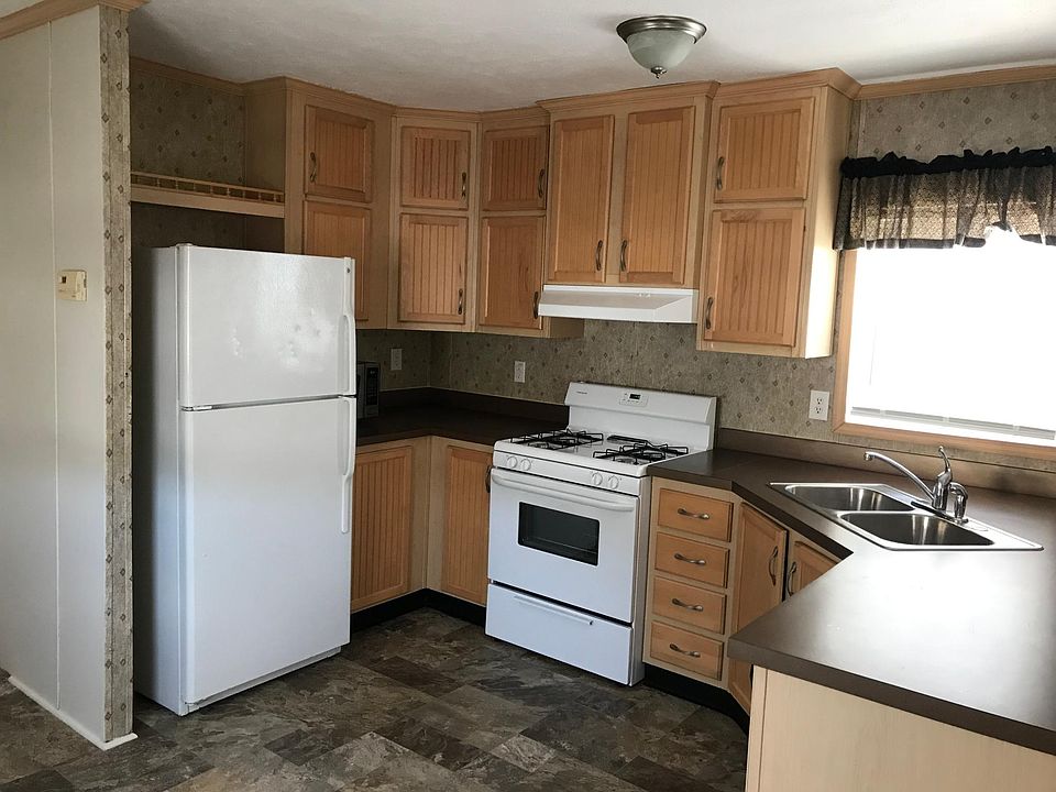 1st image of 11 Clayton Dr