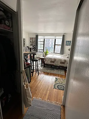 Rented by Eric Goodman Realty Corp | media 9