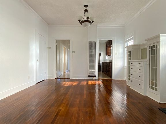 3rd image of 5429 1/4 Harold Way