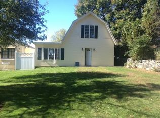 1240 W Main Rd, Middletown, RI 02842