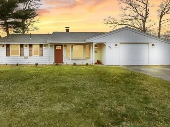 963 Court St, Brockton, MA 02302