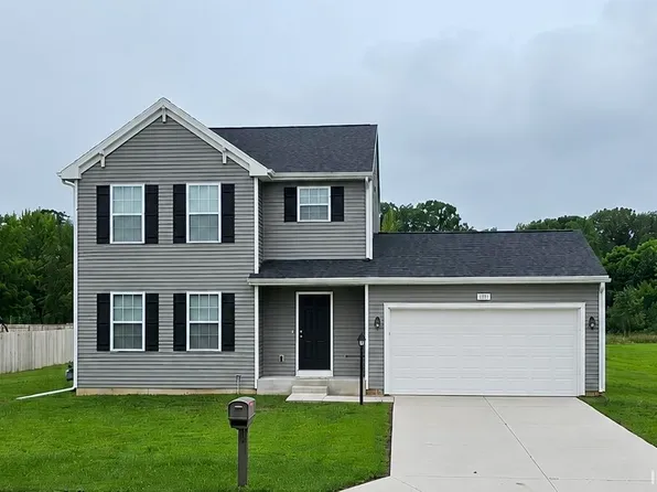 1121 Mitchell Dr, Rochester, IN 46975
