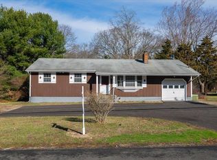 2761 Montauk Hwy, Brookhaven, NY 11719