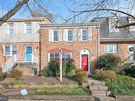2nd image of 1305 Hancock Ave