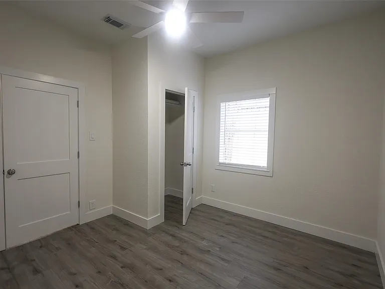 602 Higgins St — Photo 29