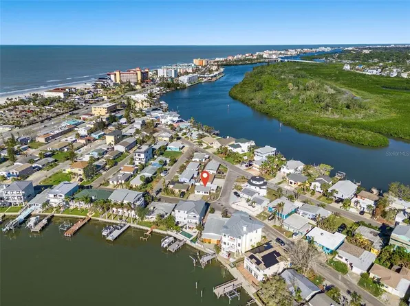 480 180th Ave E, Redington Shores, FL 33708