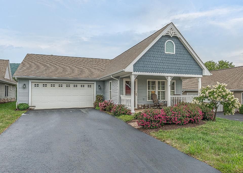 1st image of 8116 Golden Oak Ln