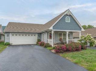 8116 Golden Oak Ln, Roanoke, VA 24019