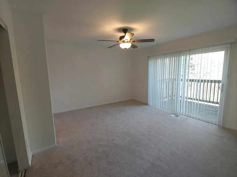 8603 Seasons Way — Photo 5