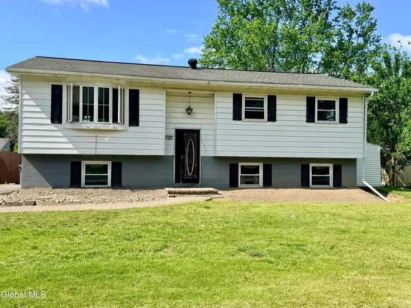 186 Middletown Road, Waterford, NY 12188