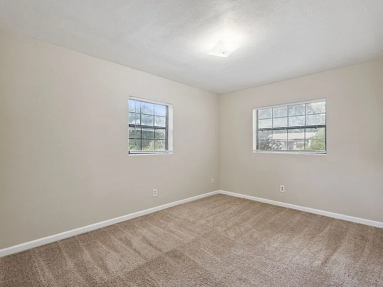 2028 Albert Lee Pkwy — Photo 12