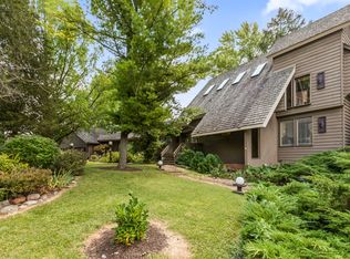 415 Signal Hill Rd, North Barrington, IL 60010