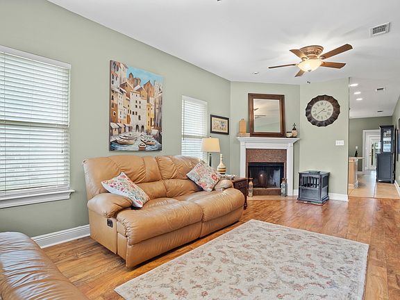 4th image of 2426 Cotton Dr
