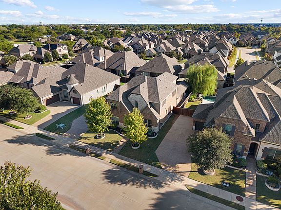 3rd image of 1017 Pleasant View Dr