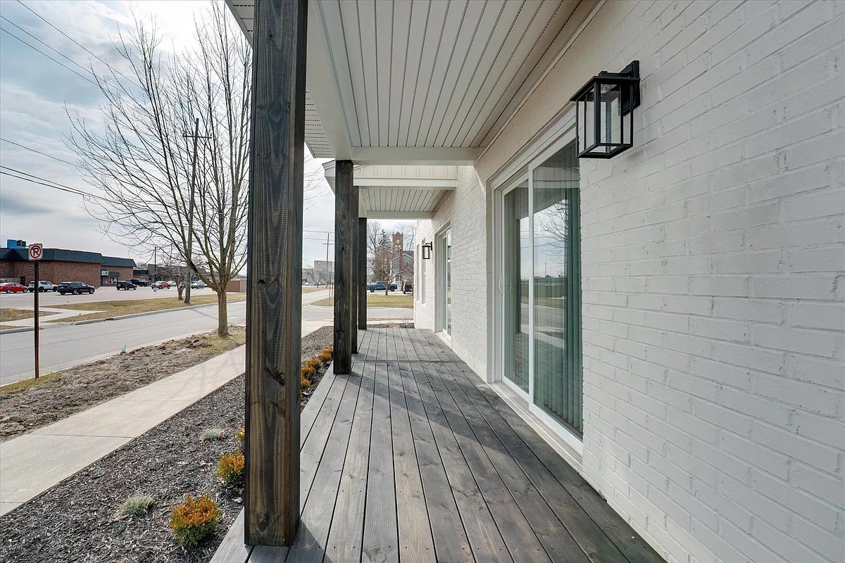 Building Photo - 303 N 3rd St #1