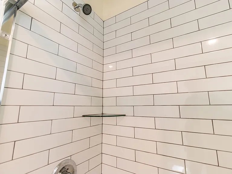 6341 Templeton St — Photo 15