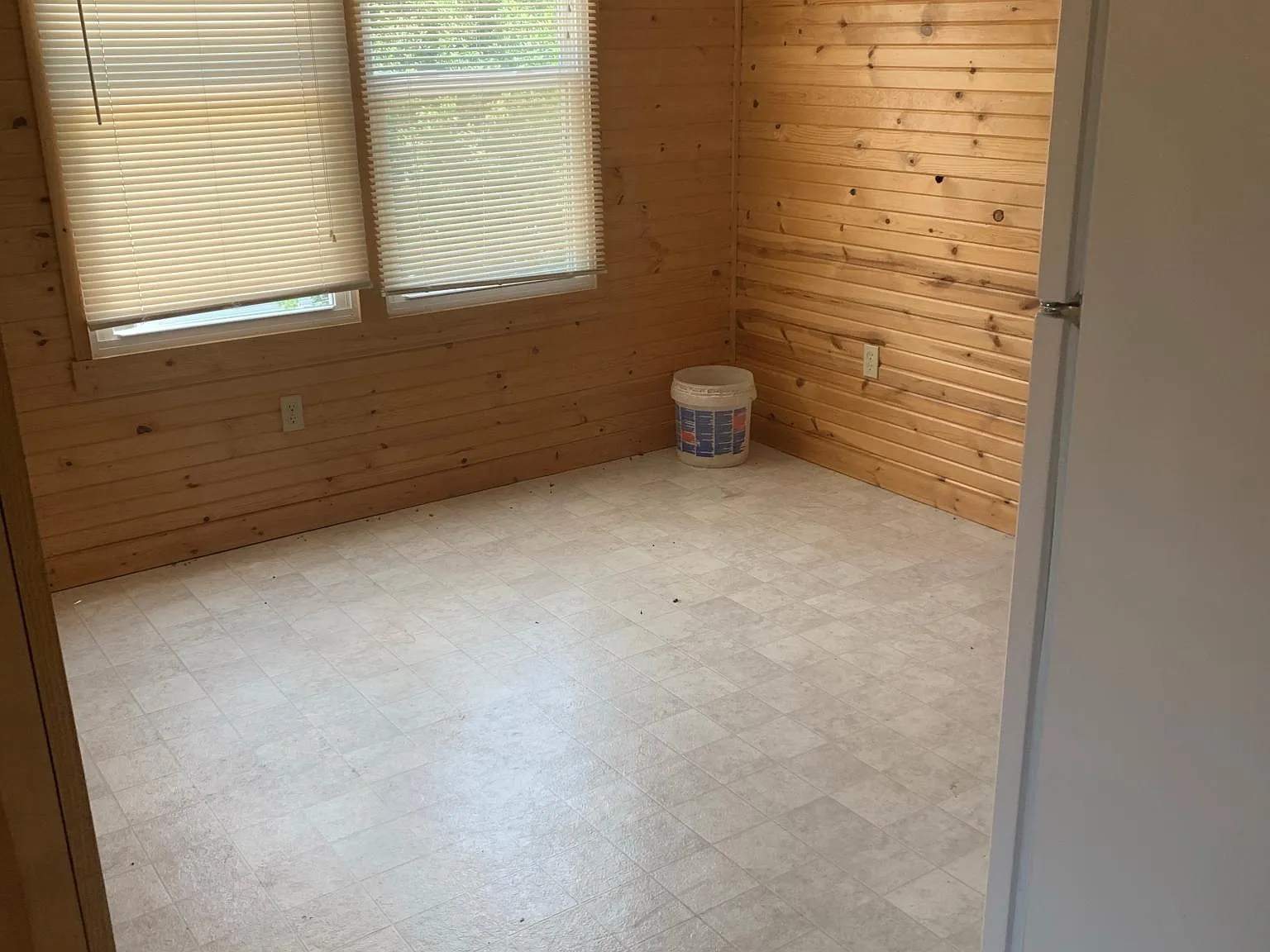 108 Miller St — Photo 3
