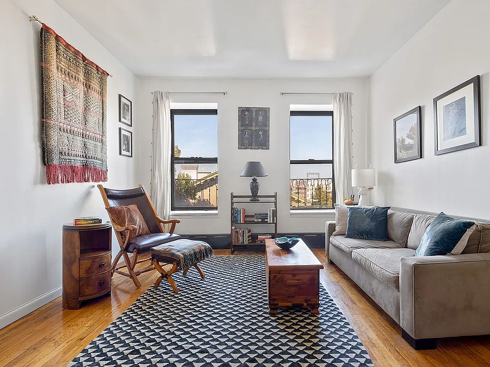 1st image of 910 Park Pl APT 5C
