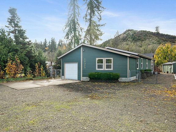 4th image of 18375 Nestucca Dr