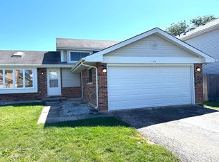 1149 N Cardinal Dr, Palatine, IL 60074