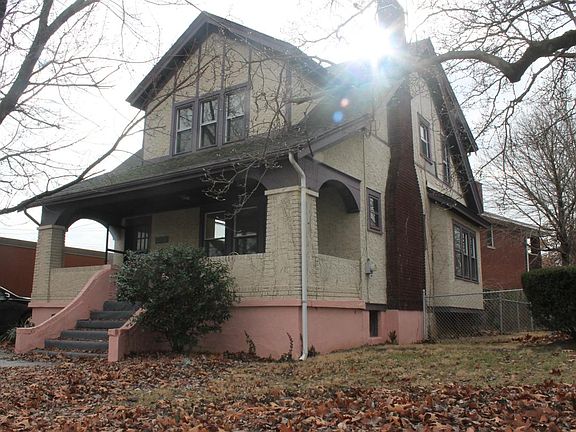 2nd image of 1919 Mentor Ave