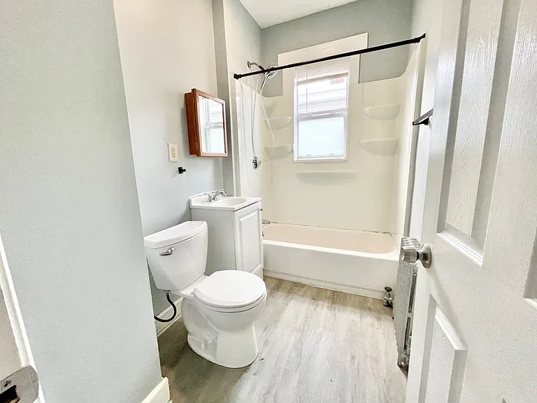 37 Hamilton St #2 — Photo 9