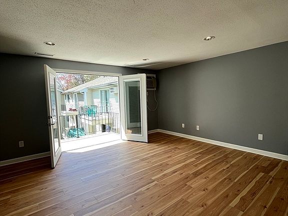 3rd image of 1261 Church St APT 33