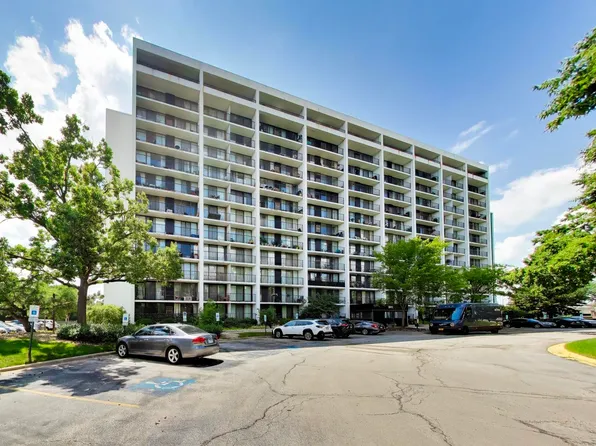2015 S Finley Rd APT 512, Lombard, IL 60148
