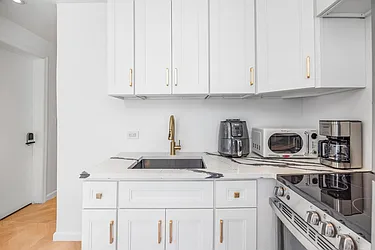 Rented by John W. Chang, LREB