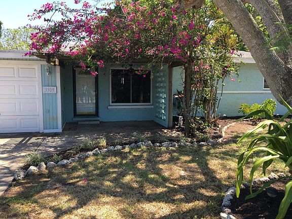 front of house with covered porch