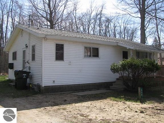 2nd image of 328 Lakewood Dr