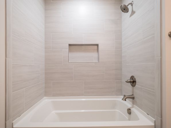 virginia-beach-virginia-402647318 picture